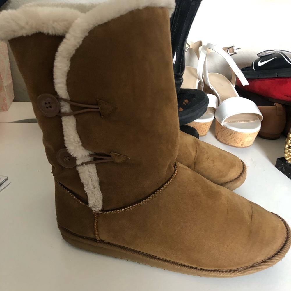Fur boots